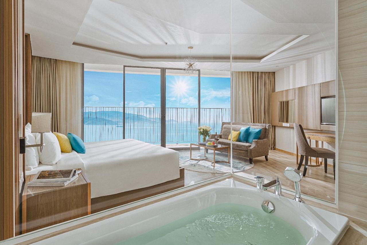 Az Five Stars Ocean View Apartment Nha Trang Esterno foto