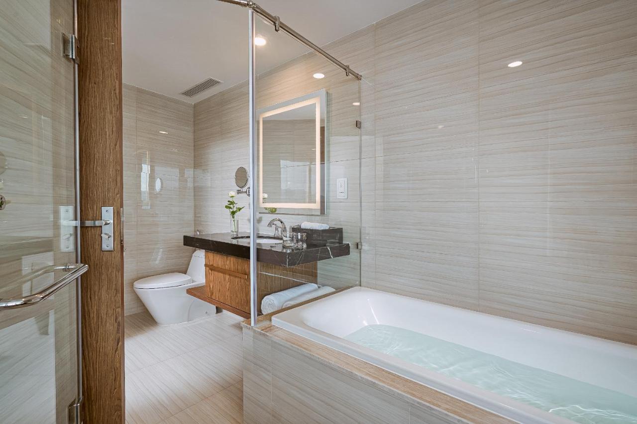 Az Five Stars Ocean View Apartment Nha Trang Esterno foto
