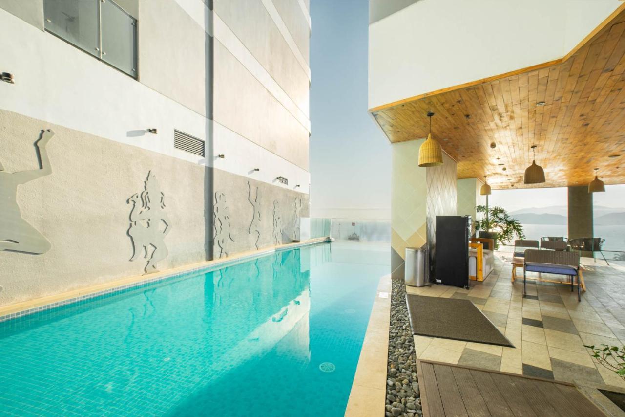 Az Five Stars Ocean View Apartment Nha Trang Esterno foto